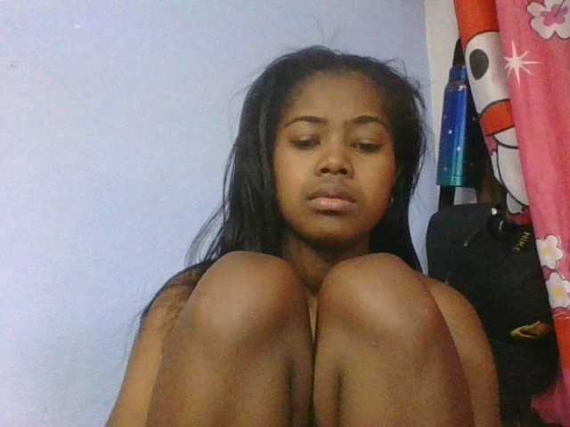 Phaniah1a live cam on BongaCams