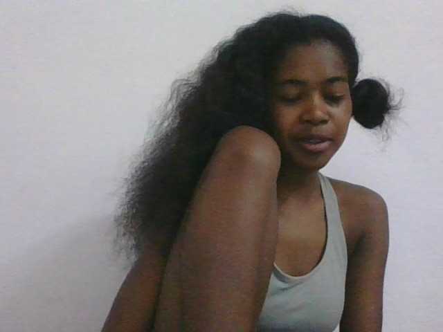 Phaniah1a live cam on BongaCams