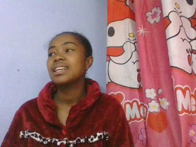 Phaniah1a live cam on BongaCams