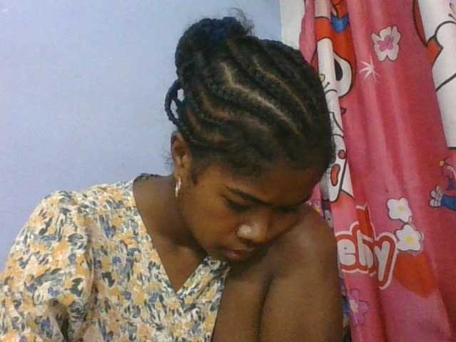 Phaniah1a live cam on BongaCams