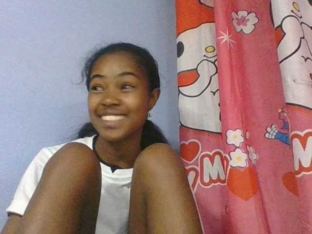 Phaniah1a live cam on BongaCams