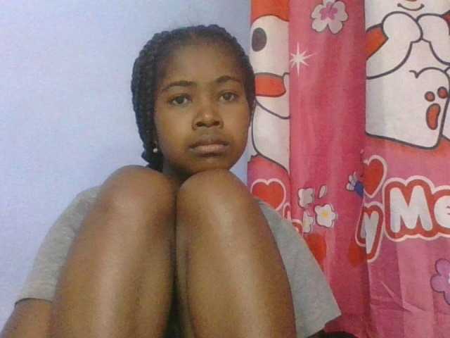 Phaniah1a live cam on BongaCams