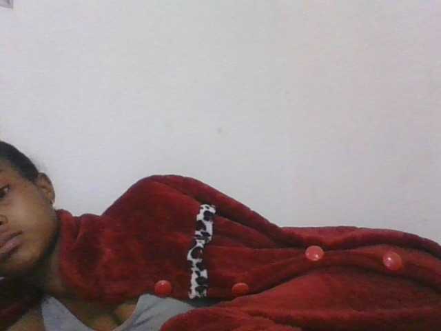 Phaniah1a live cam on BongaCams