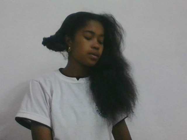 Phaniah1a live cam on BongaCams