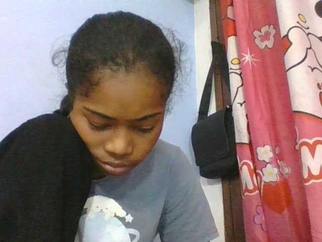Phaniah1a live cam on BongaCams