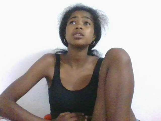 Phaniah1a live cam on BongaCams