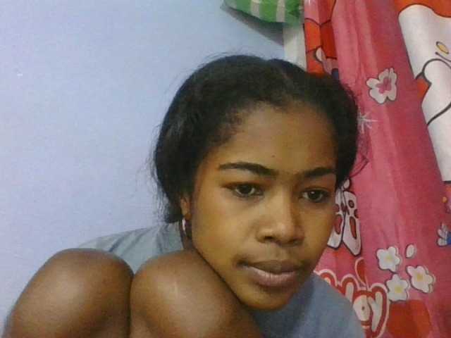 Phaniah1a live cam on BongaCams