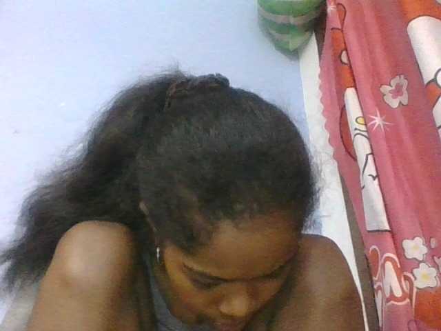 Phaniah1a live cam on BongaCams