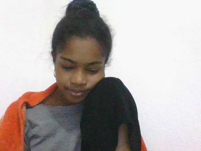 Phaniah1a live cam on BongaCams