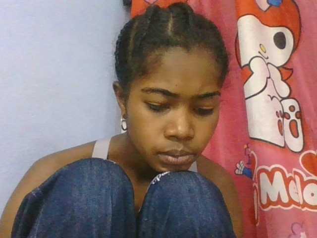 Phaniah1a live cam on BongaCams