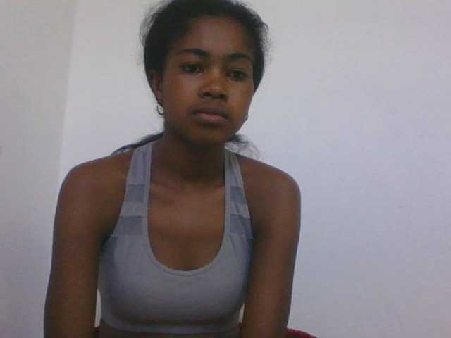 Phaniah1a live cam on BongaCams