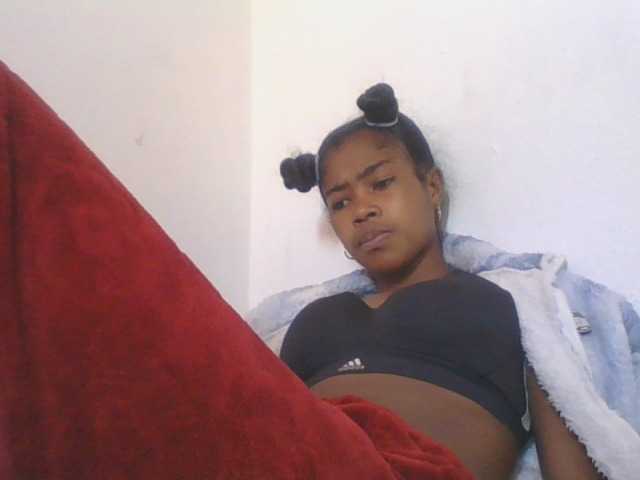Phaniah1a live cam on BongaCams