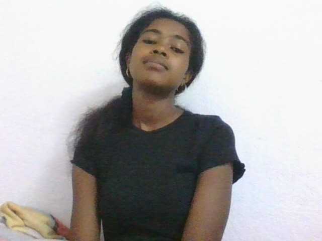 Phaniah1a live cam on BongaCams