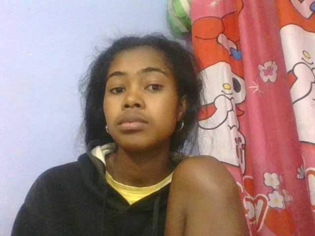 Phaniah1a live cam on BongaCams