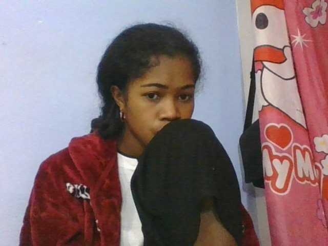 Phaniah1a live cam on BongaCams