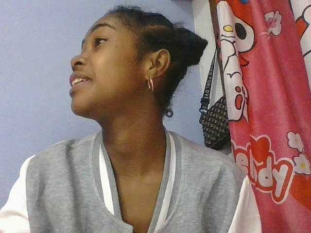 Phaniah1a live cam on BongaCams