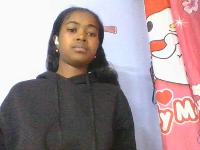 Phaniah1a live cam on BongaCams