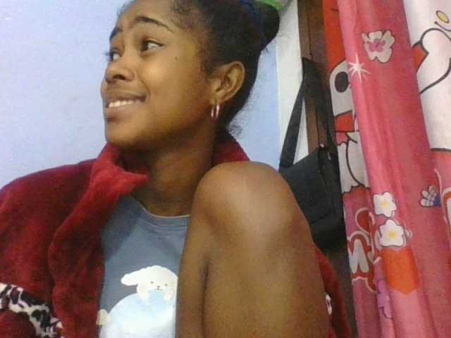 Phaniah1a live cam on BongaCams