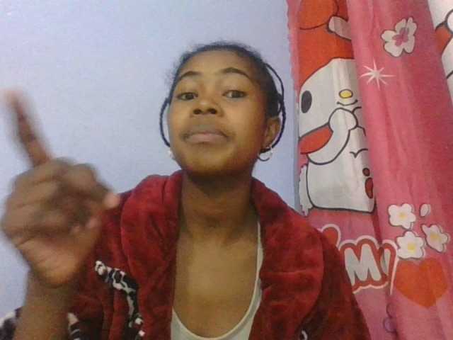 Phaniah1a live cam on BongaCams