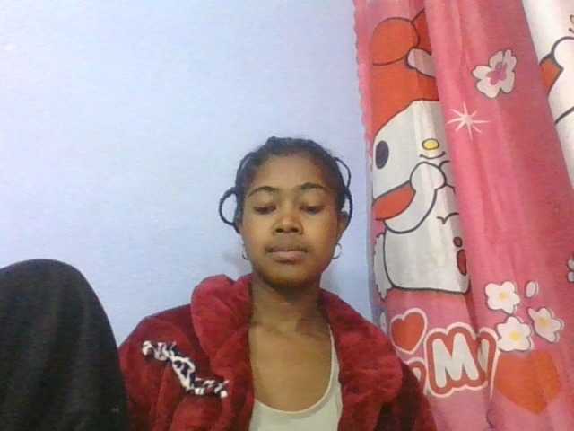 Phaniah1a live cam on BongaCams