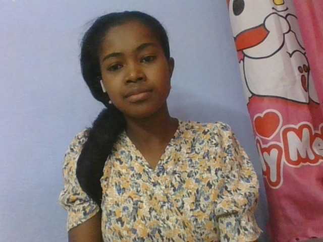 Phaniah1a live cam on BongaCams