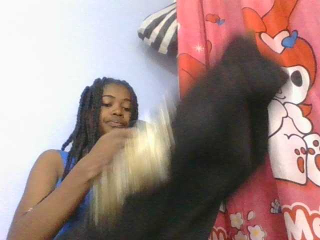 Phaniah1a live cam on BongaCams