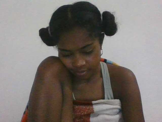 Phaniah1a live cam on BongaCams