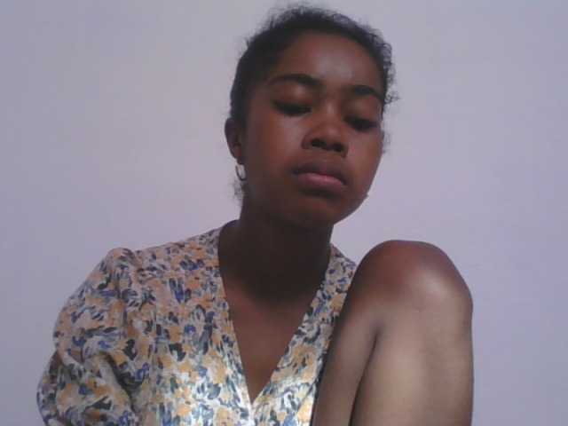 Phaniah1a live cam on BongaCams