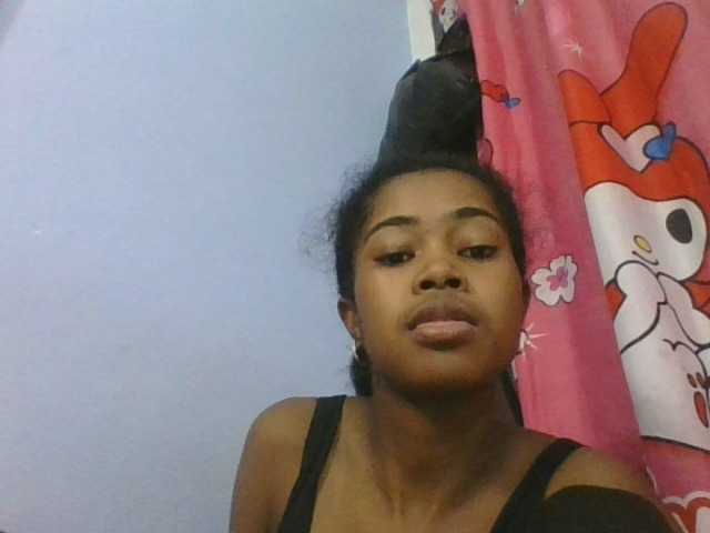 Phaniah1a live cam on BongaCams