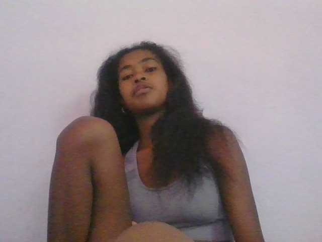 Phaniah1a live cam on BongaCams