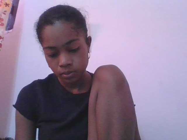 Phaniah1a live cam on BongaCams