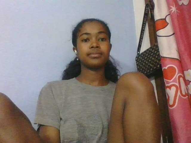 Phaniah1a live cam on BongaCams