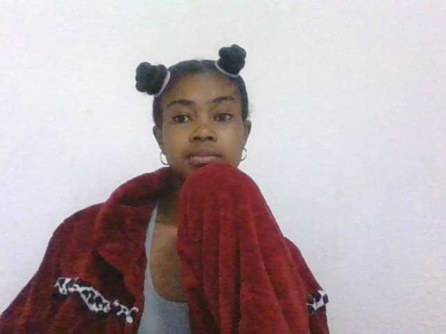 Phaniah1a live cam on BongaCams