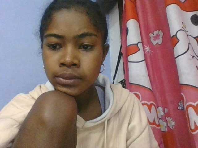 Phaniah1a live cam on BongaCams