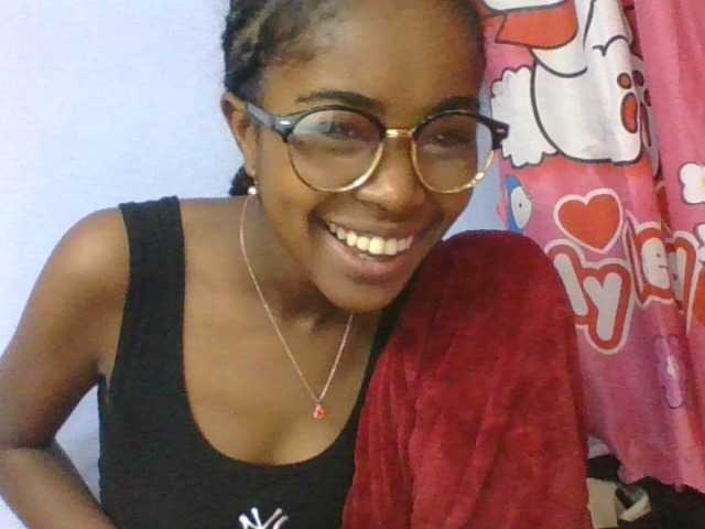 Phaniah1a live cam on BongaCams