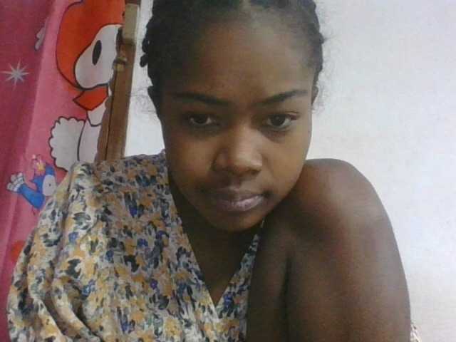 Phaniah1a live cam on BongaCams
