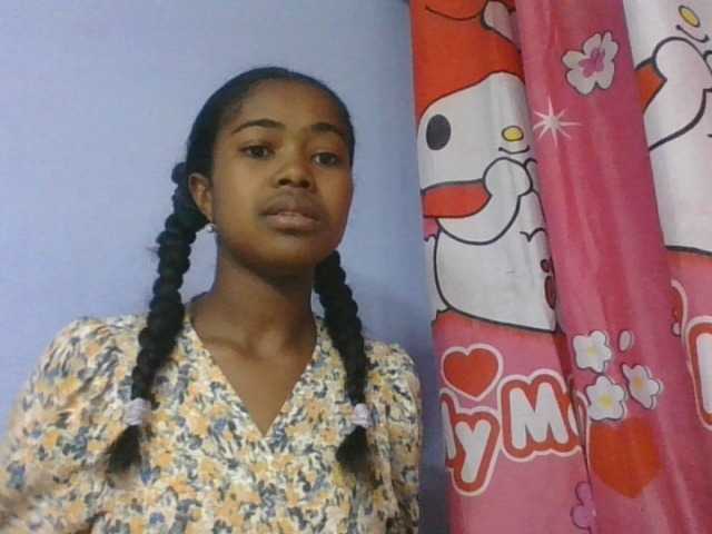 Phaniah1a live cam on BongaCams