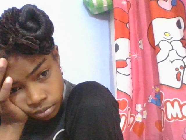 Phaniah1a live cam on BongaCams