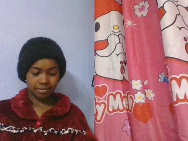 Phaniah1a live cam on BongaCams