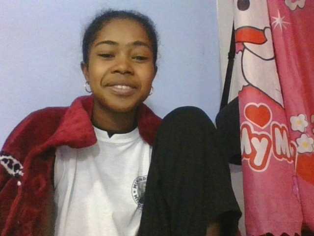 Phaniah1a live cam on BongaCams