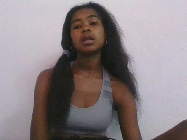 Phaniah1a live cam on BongaCams