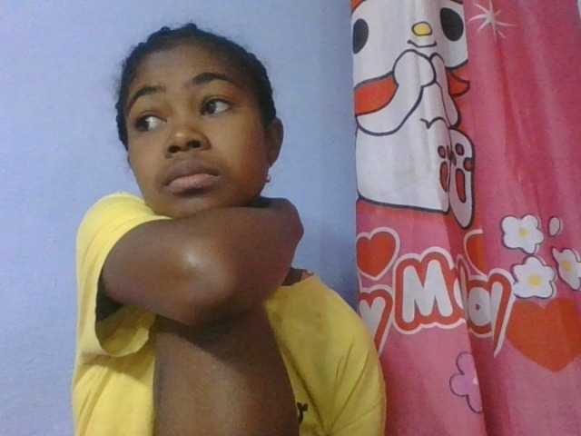Phaniah1a live cam on BongaCams
