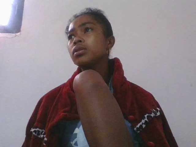 Phaniah1a live cam on BongaCams