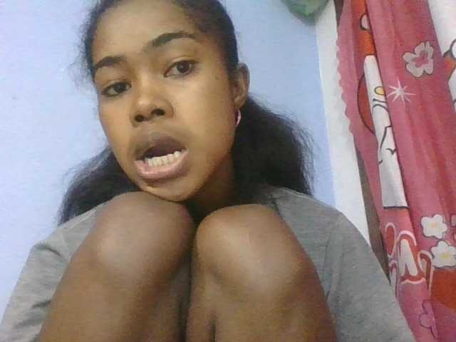 Phaniah1a live cam on BongaCams