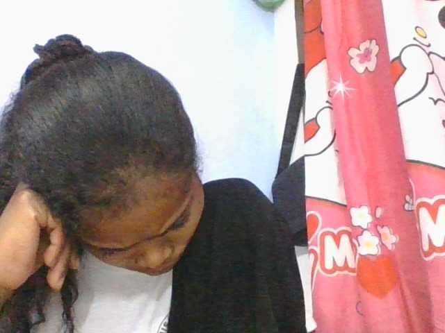 Phaniah1a live cam on BongaCams