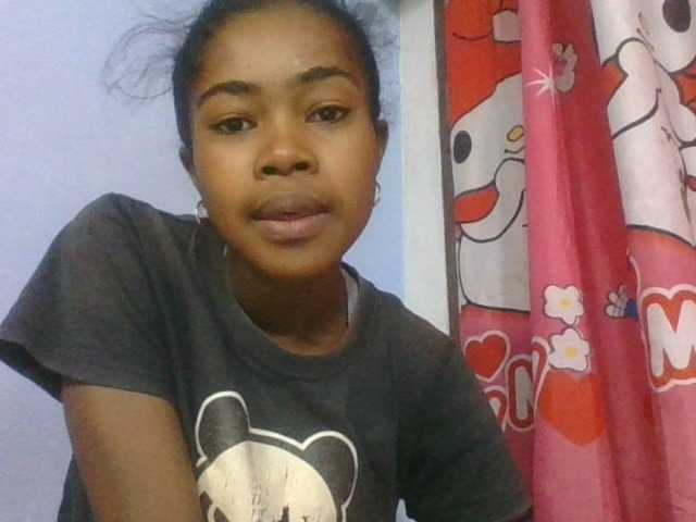 Phaniah1a live cam on BongaCams