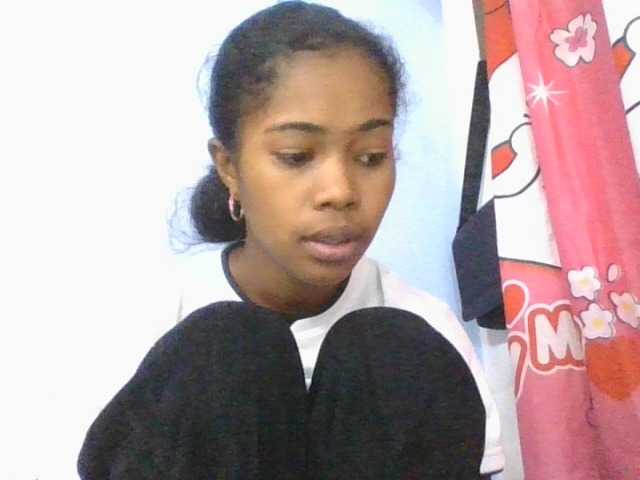 Phaniah1a live cam on BongaCams