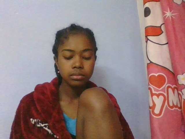 Phaniah1a live cam on BongaCams
