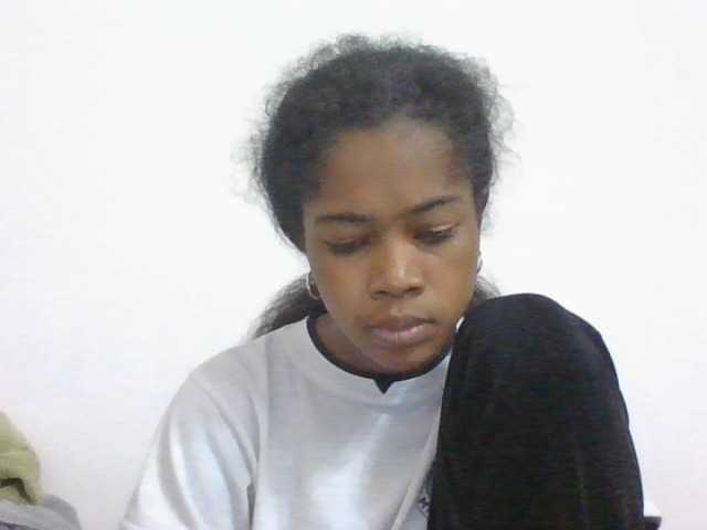 Phaniah1a live cam on BongaCams