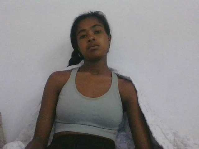 Phaniah1a live cam on BongaCams